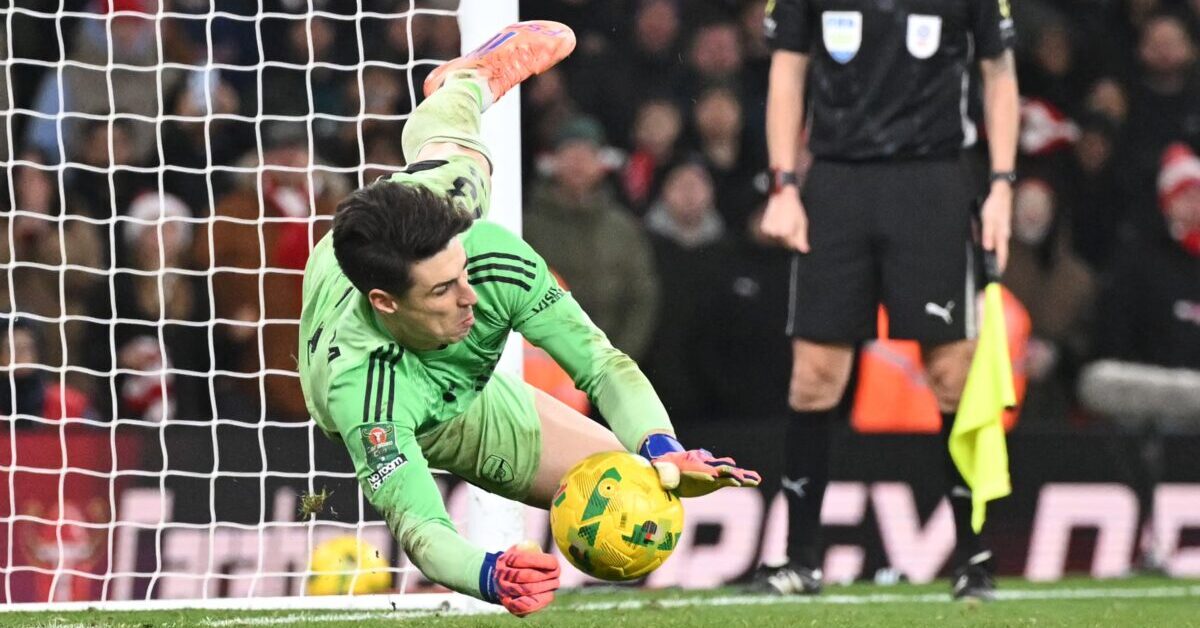 Kepa saves as Arsenal win 8-7 shootout to Carabao Cup semi