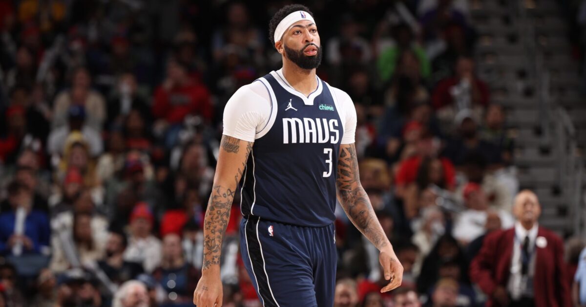 Mavericks Plot Blockbuster—If Hawks Surrender One Pick