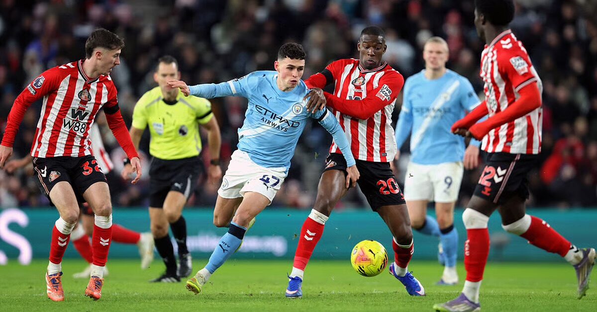 Sunderland stonewall Man City as title race tightens